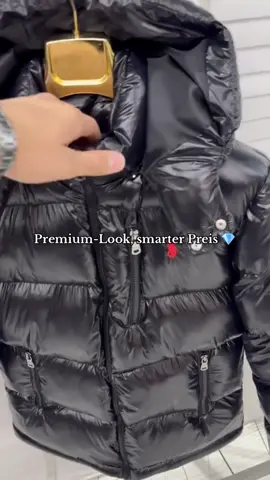 💎 Stil trifft Komfort 🖤 Die R&L Puffer Jacket ist zurück! ✔️ Zeitloses Design ✔️ Ultimative Wärme ✔️ Streetstyle Must-Have 🔥 Hol dir deine jetzt! #StreetStyle #WinterMode #RLPuffer