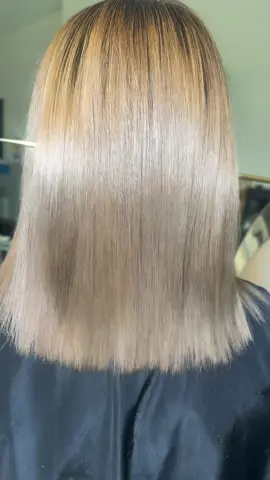 mulsión Zero Blue cuenta en su formulación con activos tecnológicos que nutren la fibra, reducen el encrespamiento y aportan equilibrio y suavidad a los cabellos rubios #tratamientosparaelcabello #alisadosinformol #antifrizz #cabellorubio #phytoca 