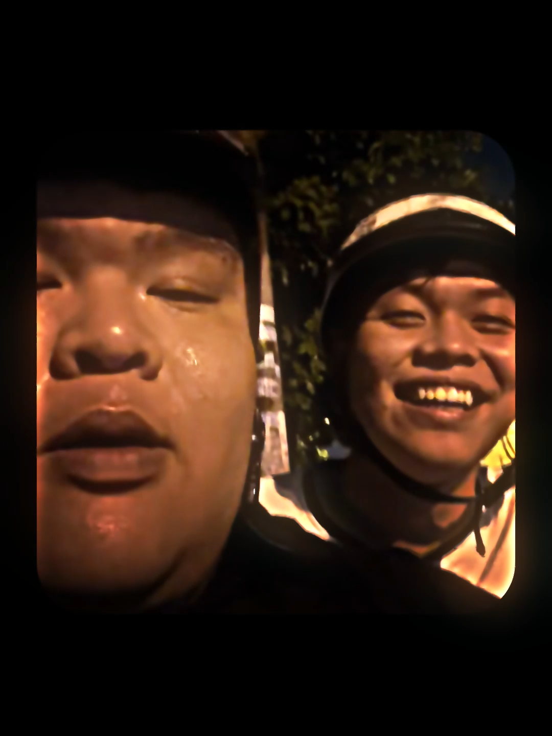 Mãi sau này anh mới biết, bông hoa đó không phải của anh...#hopelesscore #hopecore