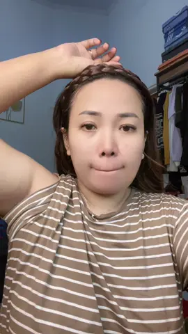 habis mandi jangan lupa pake deodoran spray biar keti g bau g basah tetap kering