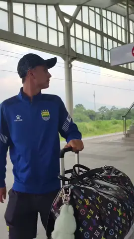 Persib goes to Bali ,let's take 3 points🔥#persibbandung #away#fanspersib #fyp#3point 