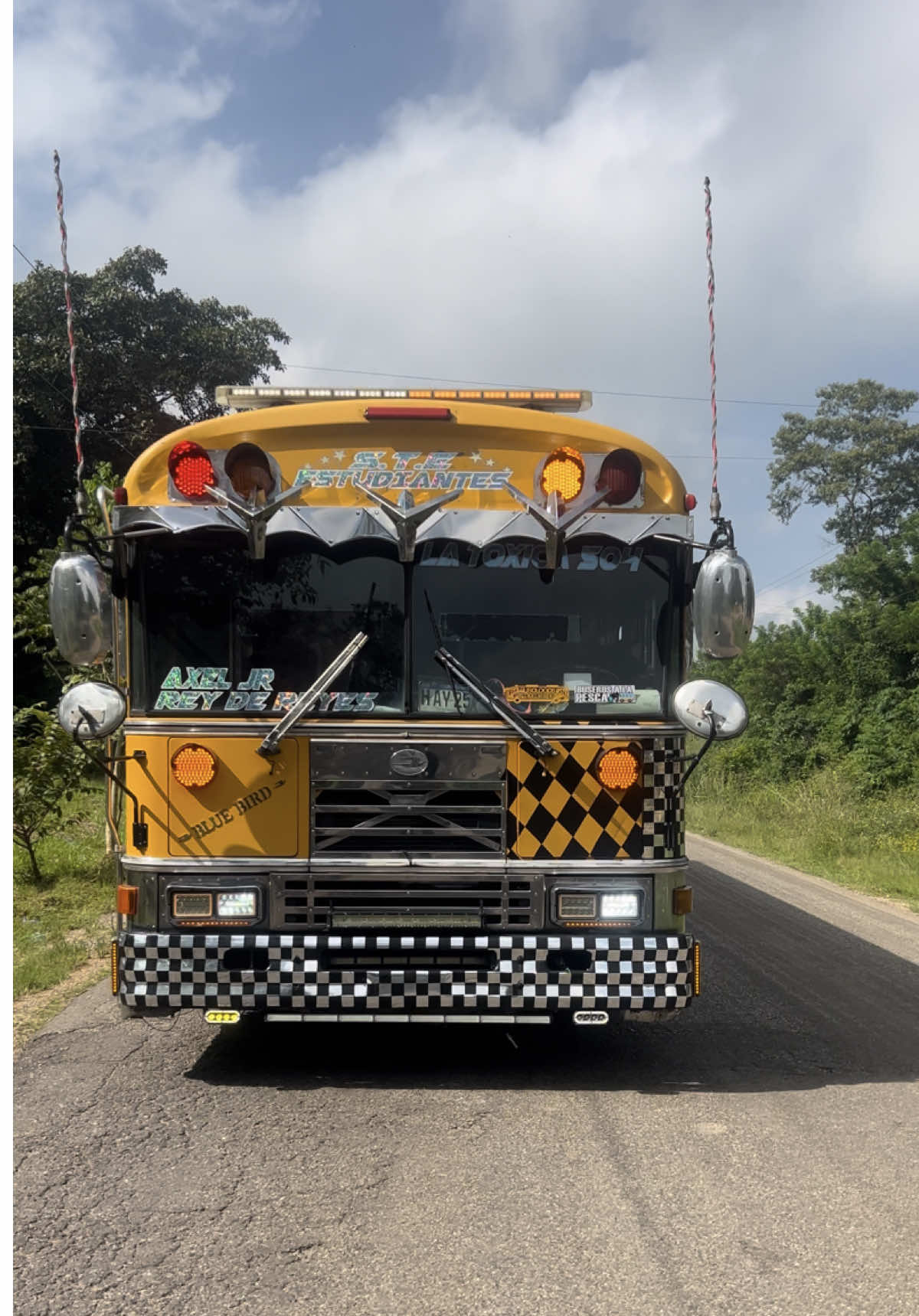 Nadie quiere ayudarme a grabar 💔💔#😎😬#buserosalapesca🎣🚌🐕‍🦺🐕 #centroamerica🇳🇮🇨🇷🇭🇳🇬🇹🇵🇦🇸🇻 #viralvideos @Mander Muñoz😵‍💫🔥🌪️ @the semilla @ricardo @lucas @la cabra meeee @The Father 