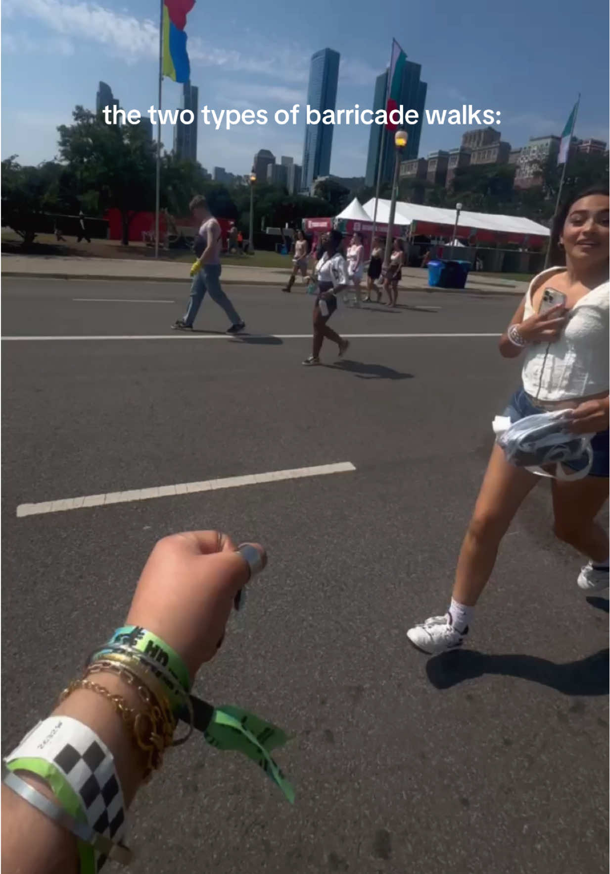 the two types of barricade walks 😭😭 #lollapalooza #concert #barricade #oliviarodrigo #losangeles 