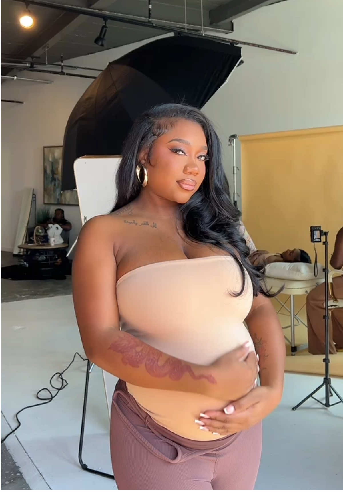 Did yall miss me ? Sorry I’ve been so MIA baby this Chile is taking everything I have left in me but we’re pushing through 💕  #fy #dayinmylife #blackgirltiktok #beautyindustry #womenentrepreneur #blackgirlluxury #smallbusinessowner 