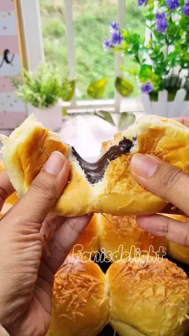 Roti coklat keju tanpa telur *jangan salfok baju yang menutupi lengan, gak boleh di angkat ntar aurat nya kelihatan 🙄 titik #reseprotikopi #Resepsimple #Resepmudah #resepkue #reseprotiantigagal 