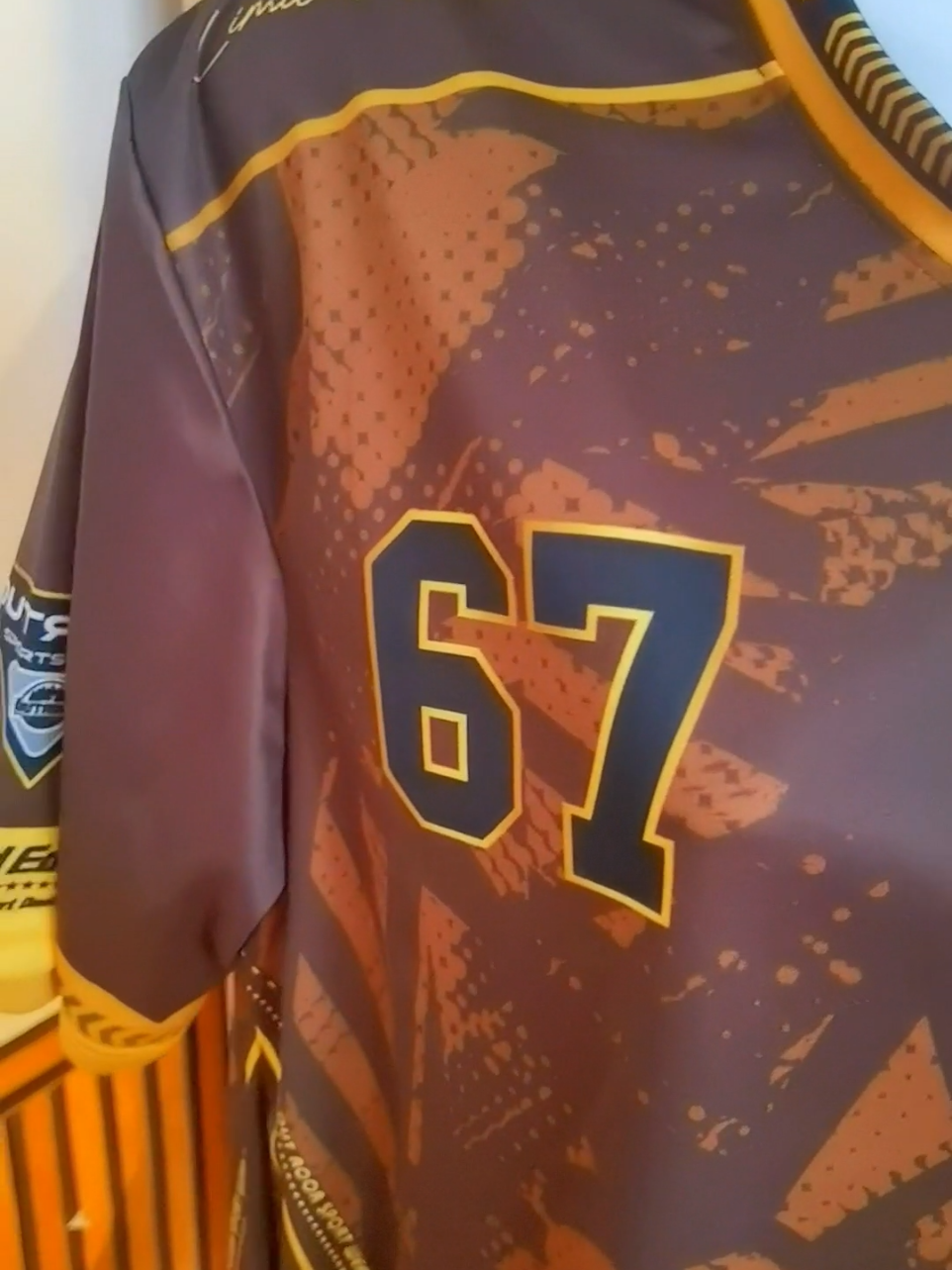 #เสื้อกีฬาแฟชั่น #เสื้อกีฬาพิมพ์ลาย #เสื้อกีฬาแฟชั่นคอวี 