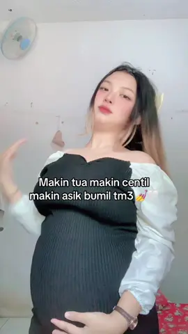 Makin ke sini makin centil dan aktif 💃🏻😚#bumilsehatbayisehat🤰♥️😘😘 #bumilhappy #bumilsehat 