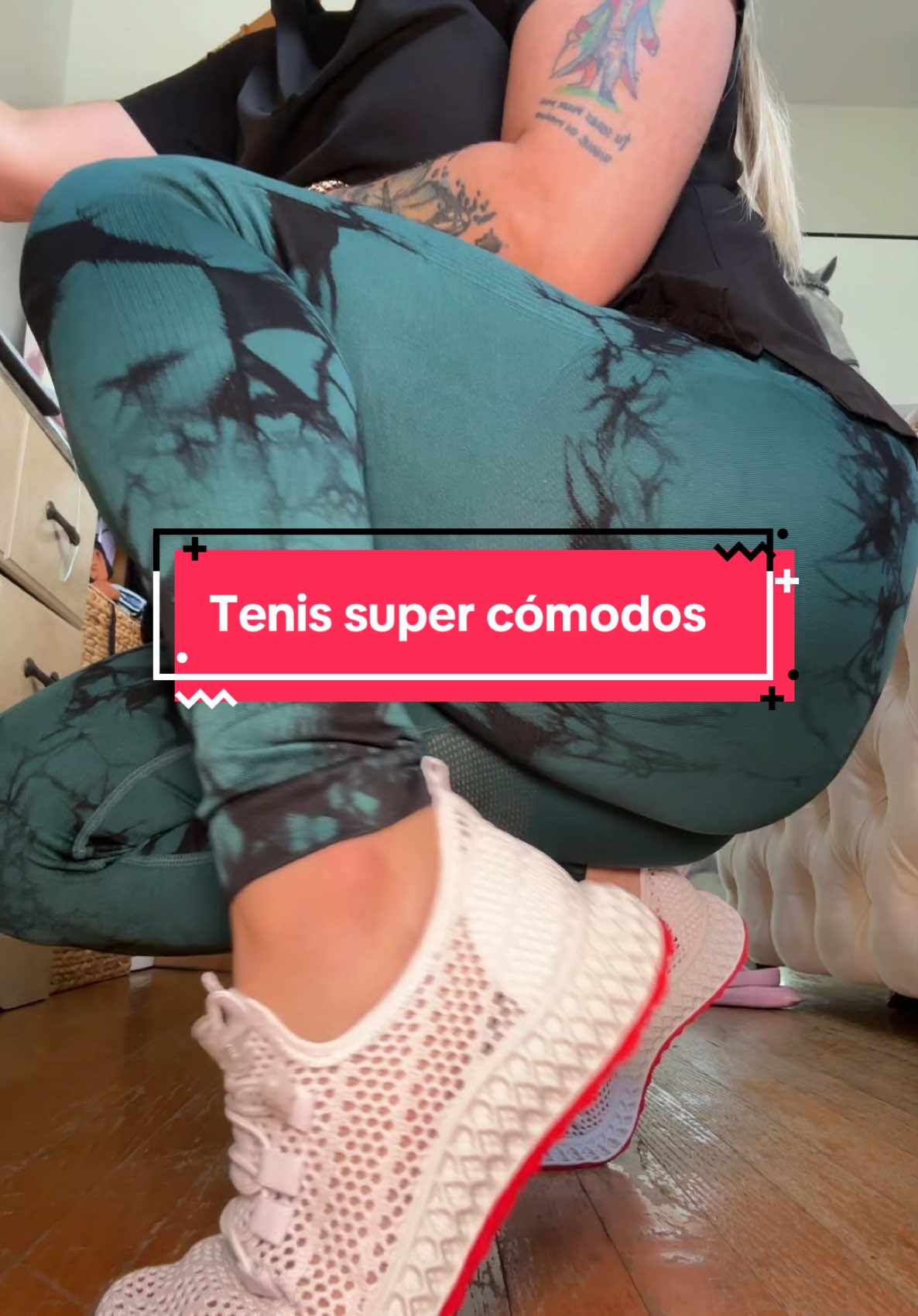 Si como yo trabajas largas horas de pie ,tu también necesitas estos tenis  . #zapatosdemujer #calzasdeportivas #moda #outfit #tenis #moda #recomendaciones #parati 