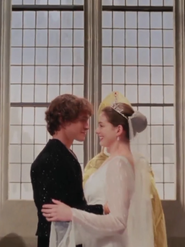 somebody to love🎶 filme:Uma Garota Encantada música:Somebody to Love-Anne Hathaway #ellaenchanted #annehathaway #lyricsedit #edit #fyp 