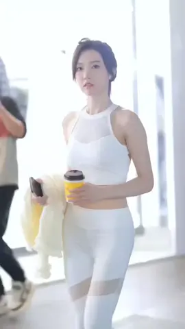 #nhachaymoingay❤️ #thoitrangđuongpho #gaixinhtiktok #xuhuonghashtag 