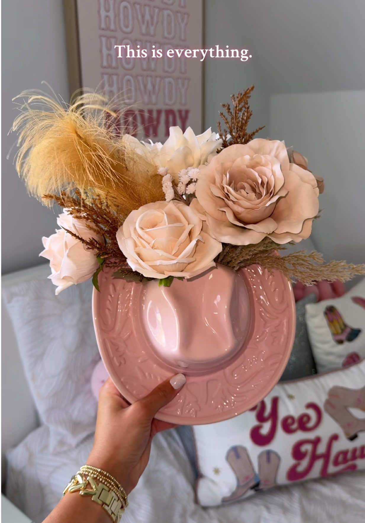 So. Freaking. Cute!! 💖🤠💐