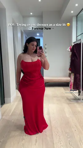 Which one was your favourite?? Personally LOVE the first dress (plum) but I think they all were really nice! Super impressed with the new event wear they’ve been releasing. Let me know your thoughts and if you’ve been into Forever New recently! 💗 Would love to also hear of some other event wear stores you really love for me to go try out! #tryon #eventwear #dresses 