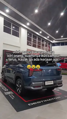 aww, udah ngapain jadi selundupan mending beli mobil baru cari daun muda 😎🤙🏻 yuk yg mau tanya tanya mobil mitsubishi langsung DM aja yuk masa gak pengen punya mobil baru, bisa cash kredit banyak promonya dong kalau sma kita 😎 #banjarbaru #banjarmasin #mitsubishi #katakata #fyp 