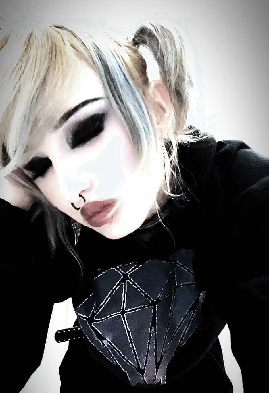sorry for not posting this fuckasd boardingschool isnt letting me go home free me #scenemo#fyp#viral#scenekid #emo 