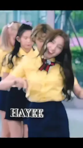 nancy is the K-pop queen 👑 wow that looks like Angel 🇰🇷🥰👑🇰🇷👑🥰❤️😍😍🇰🇷🥰😍