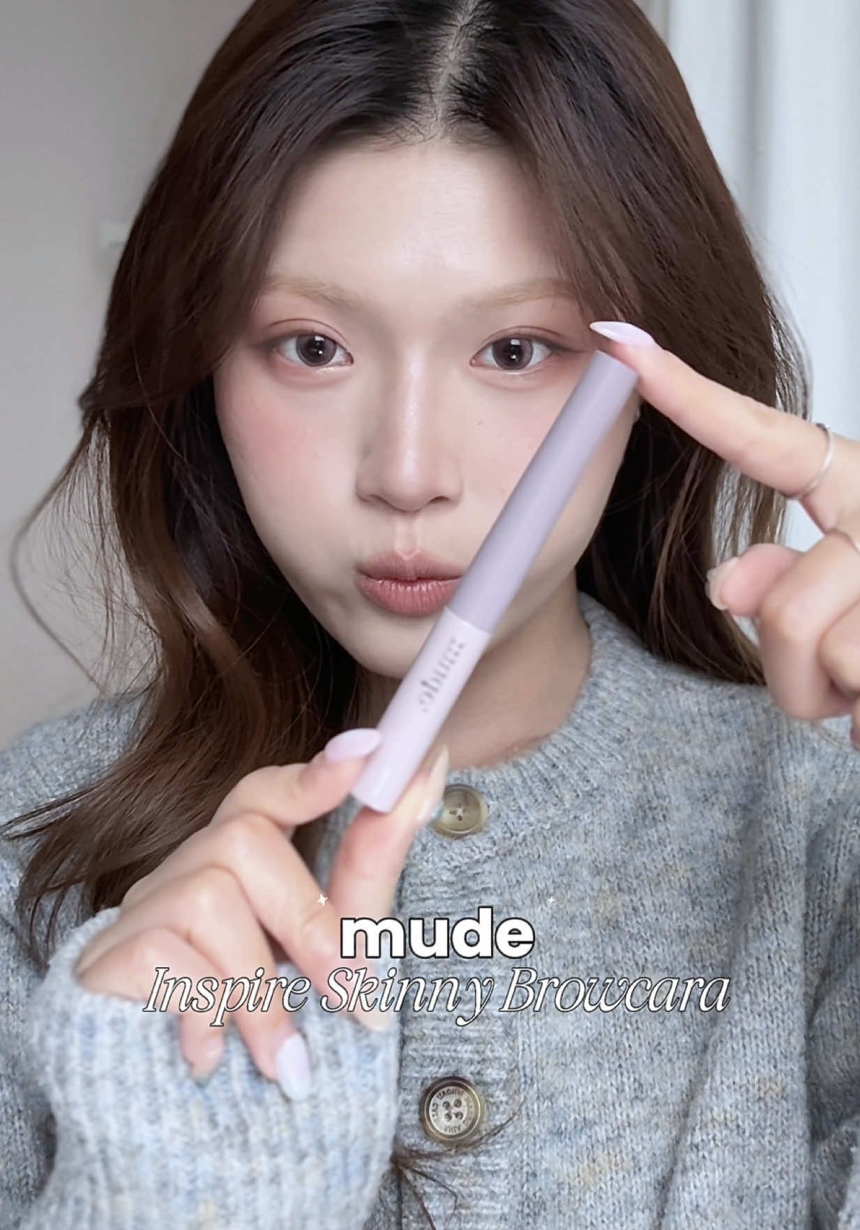 mude Inspire Skinny Browcara✨ Mascara lông mày của mude dùng siêu mê lun oa mí bà ưi✨p/s: ai chê thoại đơ là khox nha 🙈 #ellarecipe #mude #kbeauty #makeup 