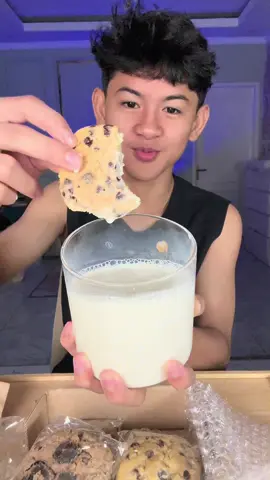 Serius weee enak banget kalo dicocol..