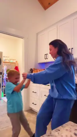 We will be having this song (including every version) on repeat 🤓👏🏼 #kitchendanceparty #dancing #MomsofTikTok #makelifefun 