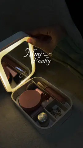 i love my new travel friendly make up bag with light mirror 😭💫 #makeupbag #makeupbagwithlight #makeuporganizerwithmirror #travelfriendly #musthave!!! 