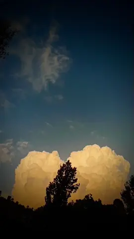 وہ جن کو سوچ کے دن سگوار اج بھی ہے۔ 💔😫🫵🥀۔  HYYYY...........💔😫🫵 #foryoupage❤️❤️ #arsal_poetry #fypシ゚viral🖤tiktok☆♡🦋myvideo🤗foryou#foryoupage❤️❤️  #fyppppppppppppppppppppppp 