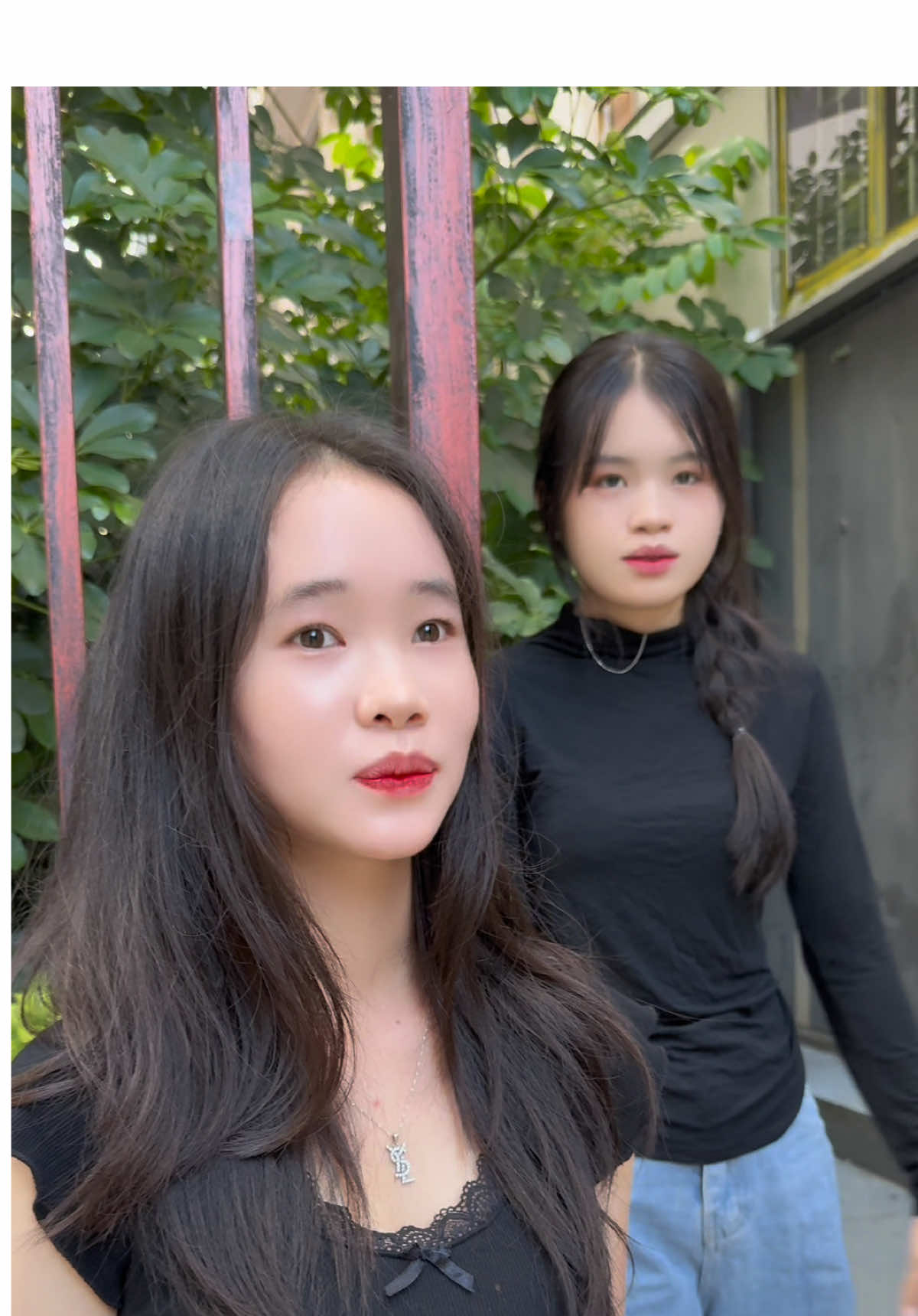 路边遇到一群来中国找工作的老挝女孩#tiktok #china #laos #fyp #台灣 