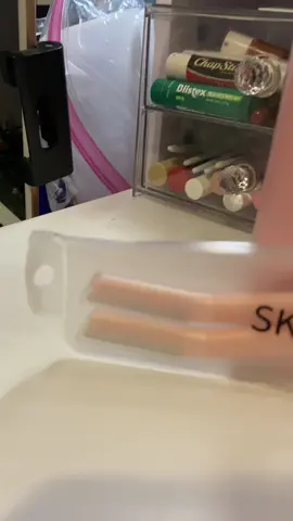 i LOVED trying this !! it worked so well 😍! make sure you have a towel under you :) #hairremoval #spray #skin #body #hairidentifier 