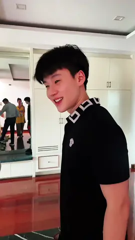 เช้านี้คุณผู้ชาย กับ ป๊ะป๋า .. ไปคุยธุรกิจ ส่วนฉันเหมือนแม่บ้านเดินไปส่งที่รถ 🤣😂 #จ๊ะนงผณี #บิ๊กจ๊ะ #อีลูกช่างสอด #เพลงใหม่มาแรง 