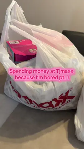 Guess the total 👇🏻 sending someone $5 if they get it right 🫣 #businessowner #tjmaxxfinds #tjmaxxhaul #viral? #gamechanger 