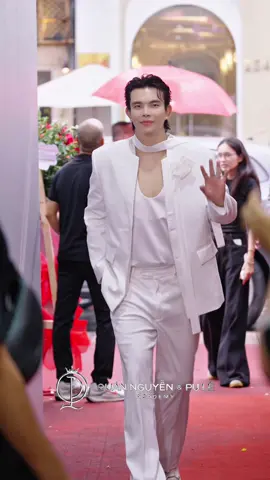 NTK Đỗ Long tại thảm đỏ khai trương cơ sở mới Quân Nguyễn Pu Lê Academy ❤️ #quannguyenpuleacademy #QuanNguyenPuLe 