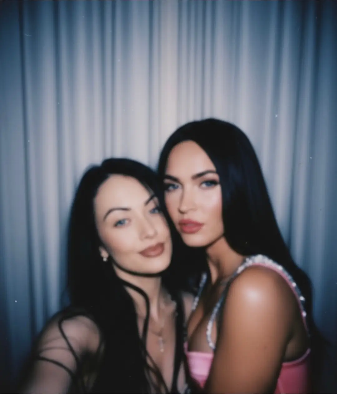 Maybe we could actually pass as sisters?? @meganfox 