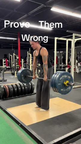 You’re only competition is you from yesterday #lifting #gym #pickthingsupandputthemdown 