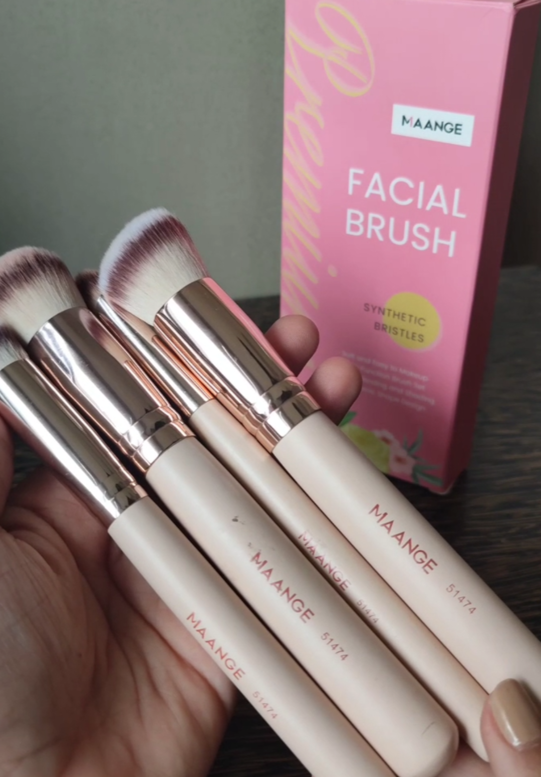 highly recommended makeup brush for beginner 🎀 this is your sign to change your old brushes 🫶 #makeupbrush #makeupbrushes #maange #makeupbrushset #makeup 