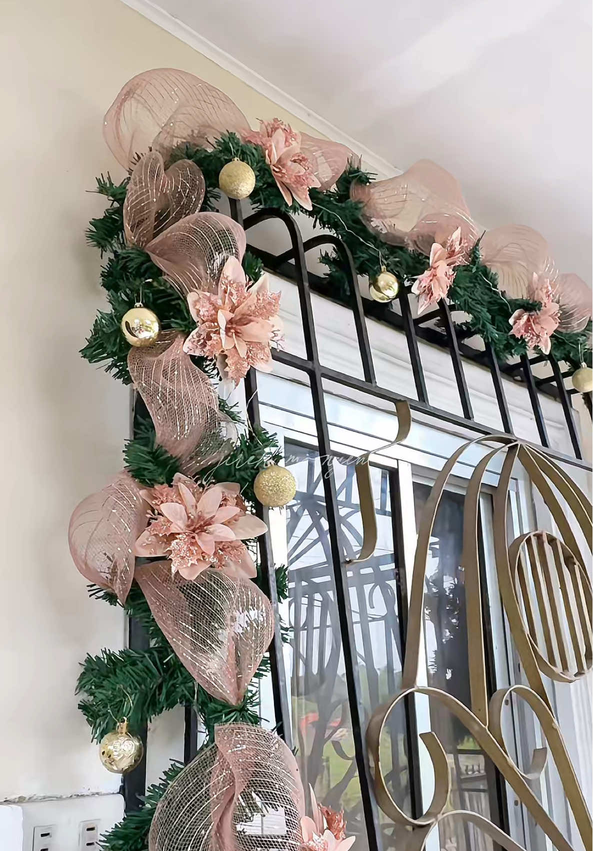 Replying to @Judd Corner Christmas Garland — decor and lights included! 🥰  #garland #christmasgarland #christmasgarlandset #garlandwithdecorations #garlandforchristmas