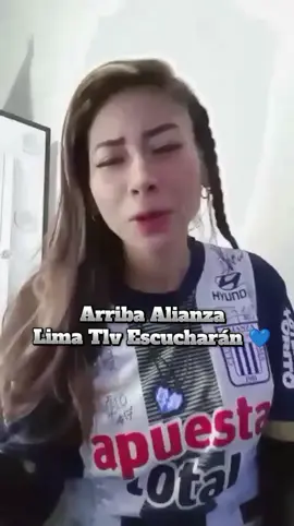 Gracias por todo chicos seguimos apoyándolos en todo momentos hay mucho aun por demostrar como Alianza a ido superandose se que los siguientes años serán mejores gracias a todos los hinchas que siguen apoyando al club porque esto es Alianza Lima una familia 💙🤍💙 @kbr0s0pl0n🐔🐔 #arribaalianza #alianzalimacorazon  #sudamericana #udechile #paratii 