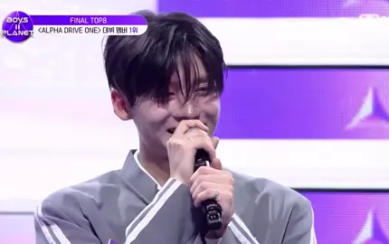 Leo didn't cry when his debut was confirmed, but he shed tears when Sangwon gave his speech when he was confirmed as no.1....please be happy now 🥺💖🫶#sangwon #leo #leowon #leowondebut #boys2planet 