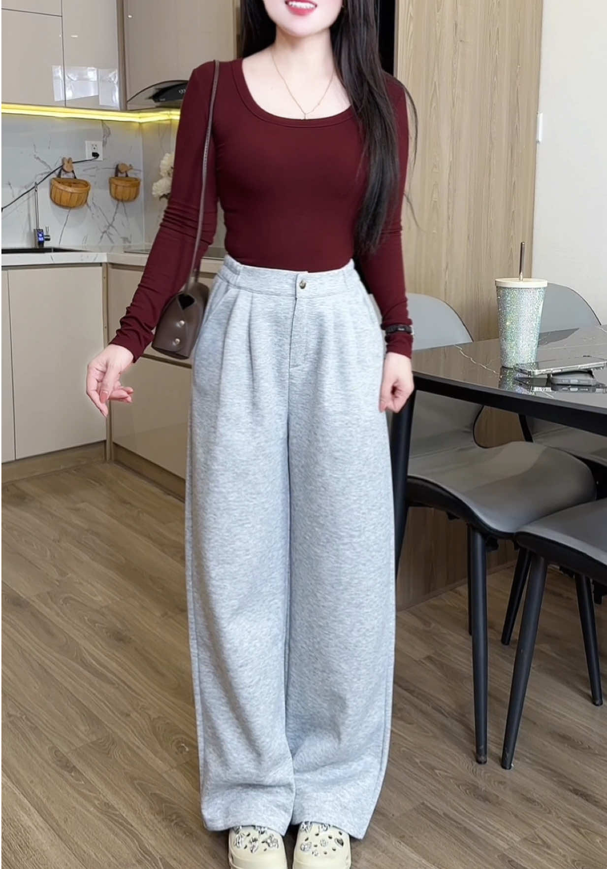 Quần suông nỉ 2 da đẹp xịn luôn ce ơi #quan  #quansuong #quansuongnu #quansuongongrong #quansuongni