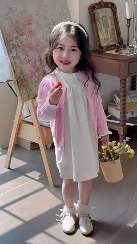 Công chúa 🥰🥰🥰 #mevabe #thoitrangtreem #embedethuong #cutebaby #vaytreem 