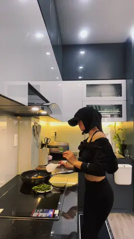 Nếu chị em nào lười vào bếp thì hãy làm theo cách của Vân Đảm bảo ko bị chửi thì cũng bị đuổi 🤣khỏi phải nấu😆