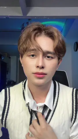 Titigan daw 😂
