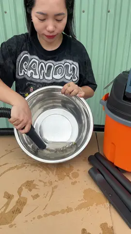 Máy hút bụi công nghiệp Hukan chạy pin  dung tích 12lít . Máy hút bụi Pin HuKan  hút bụi công nghiệp  #hukan #mayhutbuicamtay #mayhutbui #mayhutbuipin 