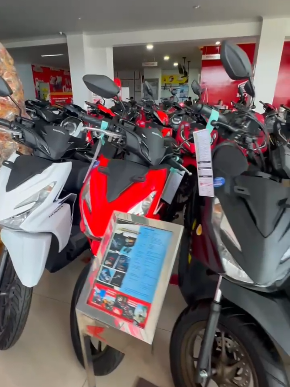 INFO PEMESANAN BISA DM UNTUK AREA BANTEN  PROMO PCX CASHBACK 666 SCOOPY CASHBACK 333 #hondabanten #fyp #motorhondaserang #delerhondabanten #fyppppppppppppppppppppppp 