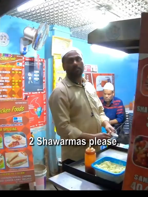 $0.40 Chicken Shawarma in Old Delhi  #India #Travel #TravelVlog #StreetFood
