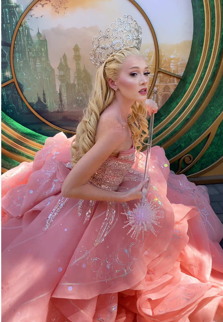 Glinda tries the ballgown spell for us before heading back to OZ 🫧 #Glinda #GlindaUpland #Wicked #universalstudios #universalstudioshollywood 