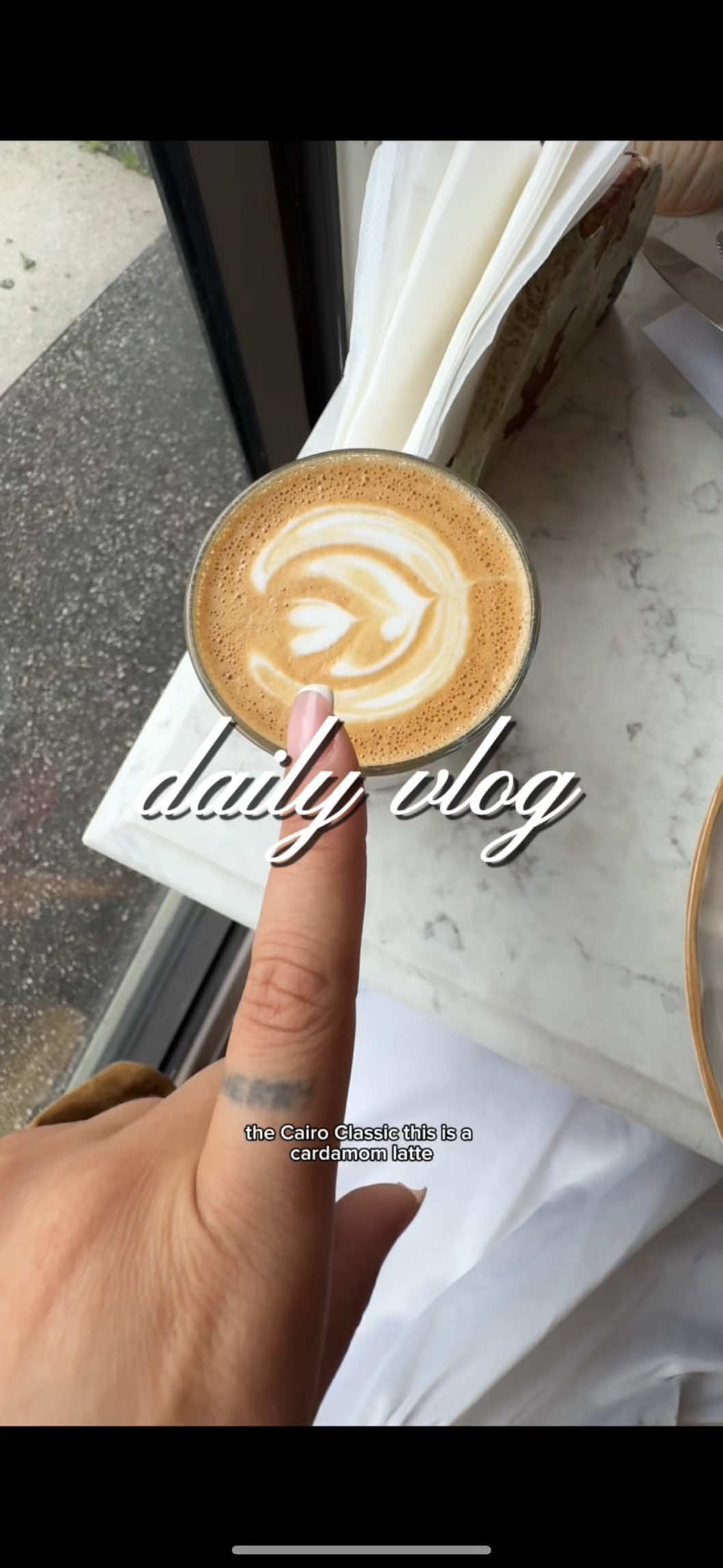 highlight of the week is always our girly lunch #dailyvlog #thrifting #torontovintage #dayinthelife 