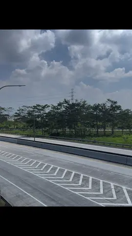 engkau satu-satunya wanita, yang selalu aku rindu