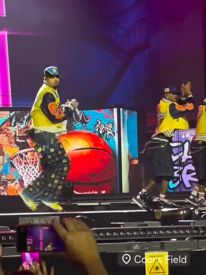 ✨ Sept 24, 2025 - Chris Brown Showing His Dance Skills! 💛🕴🏼 🏟️ Coors Field - Denver, CO  🪩 Show 39 #BreezyBowlXX 𝐅𝐨𝐥𝐥𝐨𝐰 𝐅𝐨𝐫 𝐃𝐚𝐢𝐥𝐲 𝐁𝐫𝐞𝐞𝐳𝐲 𝐂𝐨𝐧𝐭𝐞𝐧𝐭! 🌎 𝐈𝐆: @teambreezy.worldwide 𝐓𝐢𝐤𝐓𝐨𝐤: teambreezyworldwide  𝐅𝐁: Team Breezy Worldwide  ©️ No copyright infringement intended. All rights belong to the respective owners.  #chrisbrown #teambreezyworldwide #denver #teambreezy  𝐓𝐞𝐚𝐦 𝐁𝐫𝐞𝐞𝐳𝐲 𝐖𝐨𝐫𝐥𝐝𝐰𝐢𝐝𝐞 🌍