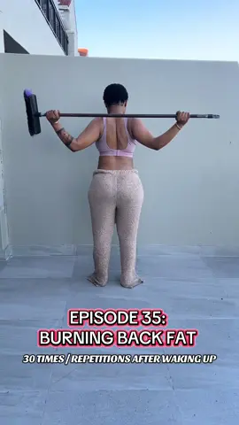 With consistency I finally started seeing the difference 🥰🥰 If you’re ready to start your postpartum health era join link in bio  #backexercise #postpartumbody #postpartumworkout #momfitness #beforeafter 