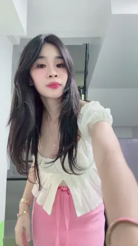 Sandwich method outfit. #TikTokFashion #fashiontiktok #OOTD 