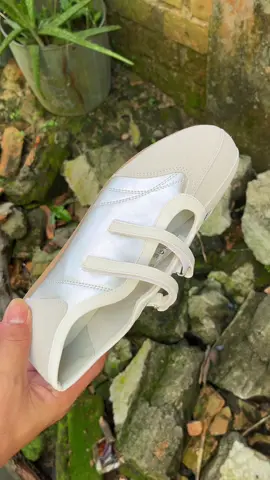 #sepatubalet #sneakers 