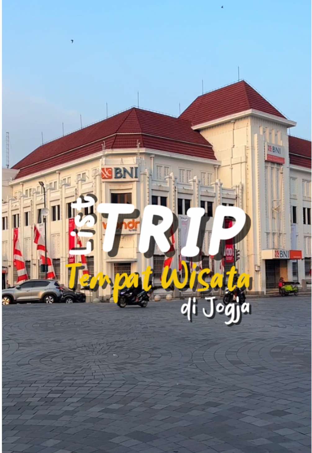 🛵 Dari Malioboro, Taman Sari, sampai Museum Vredeburg → gampang banget dijangkau kalau nginep di sini! 📍 Sans Hotel Ekkon Yogyakarta – strategis, nyaman, murah cuma 200ribuan. Booking termurah via RedDoorz + kode “YUKNGINEP” 🫶 #RedTRavelers #RedDoorz #BerkeSANS #staycationjogja #hotelmurahjogja 